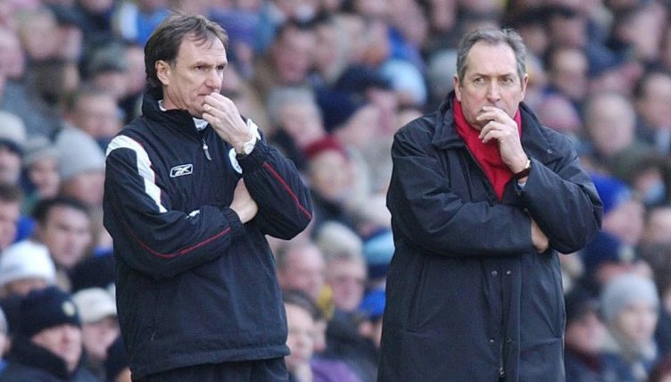 Liverpool's Manager Gerard Houllier and assistant Phil Thompson during their Premier League game v Southampton at St. Mary's Stadium, Southampton, March 2004.