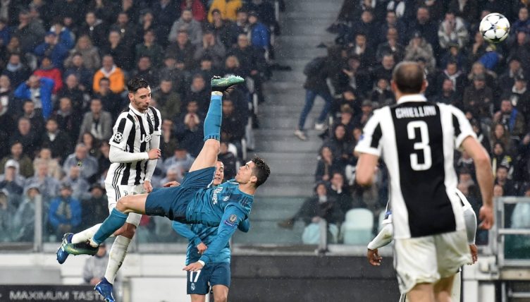 21 Of The Best Bicycle Kicks Of All Time Ronaldo Rooney Zlatan 