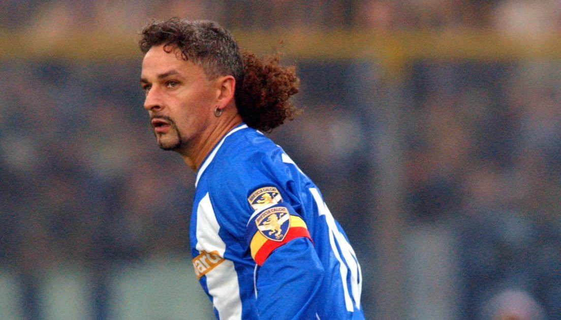 Roberto Baggio ruined Van der Sar with the best first touch of all time