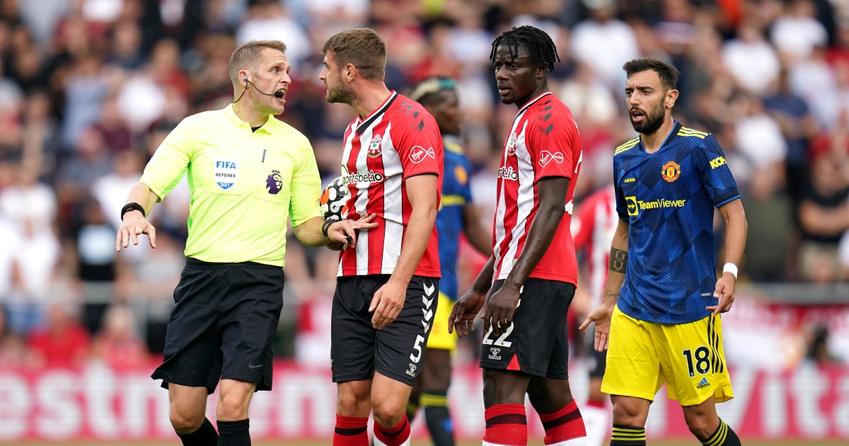 Watch: Bruno Fernandes moans at officials while leaving the pitch for half-time - Planet Football