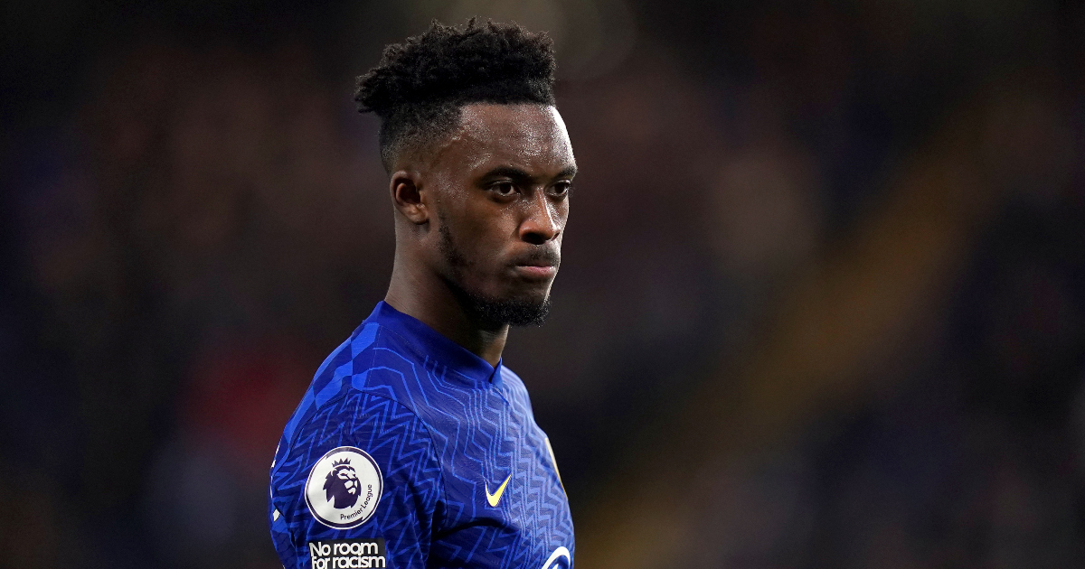 Watch: Hudson-Odoi ruins late chance for Chelsea with awful pass