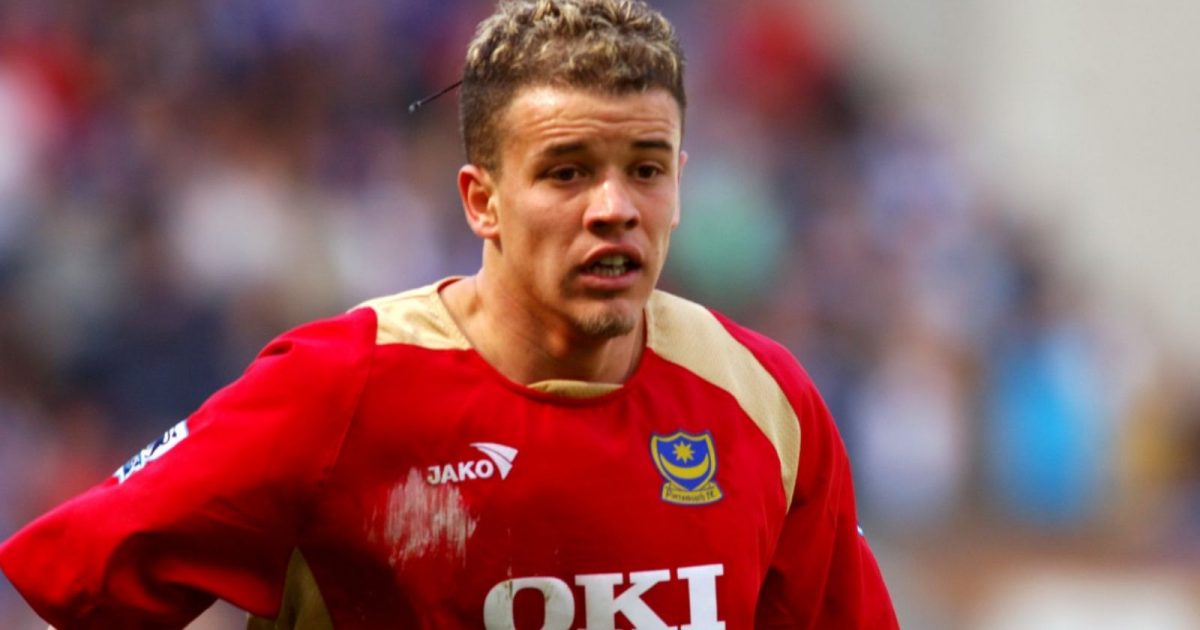 Andres D'Alessandro playing for Portsmouth in a Premier League game against Wigan. DW Stadium, April 2006.