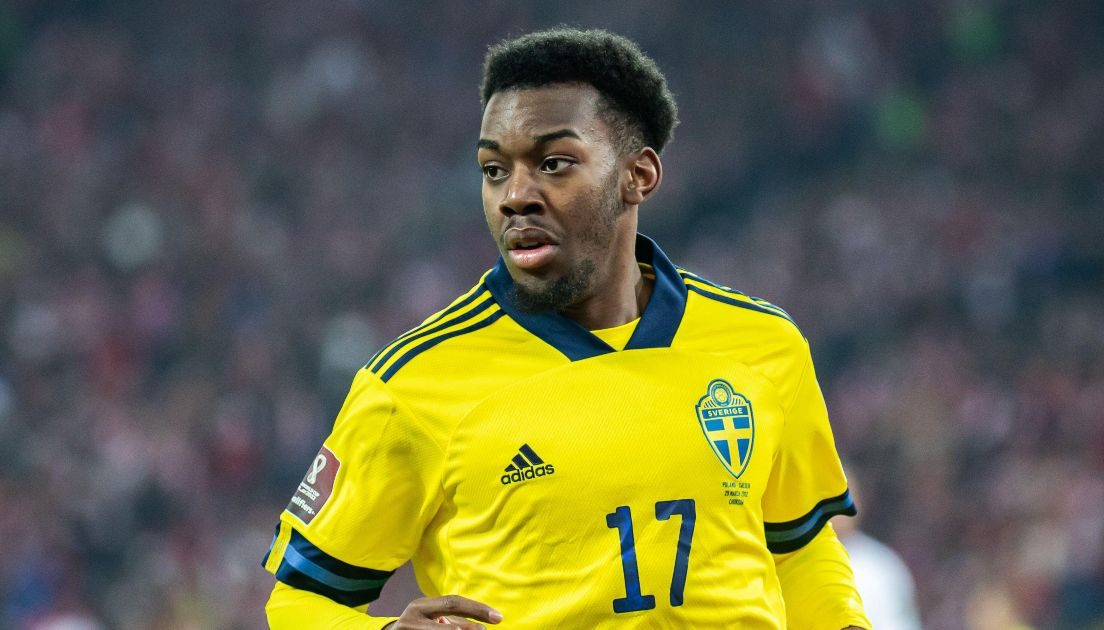 watch-man-utd-s-anthony-elanga-scores-delicious-curler-for-sweden