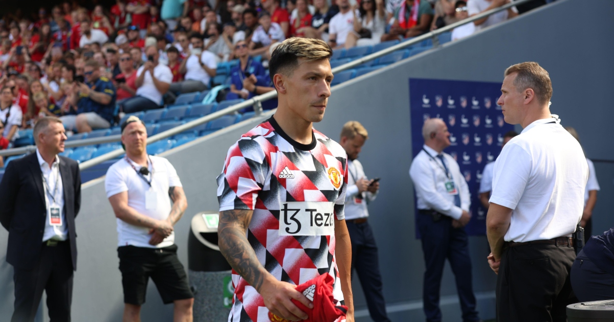 Watch: Lisandro Martinez makes crunching tackle on Man Utd debut