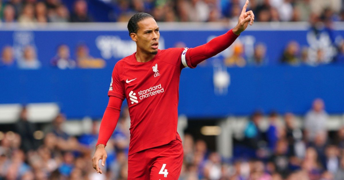 Virgil van Dijk gives a thumbs up during the Premier League match between Liverpool and Everton at Goodison Park, Liverpool, September 2022.