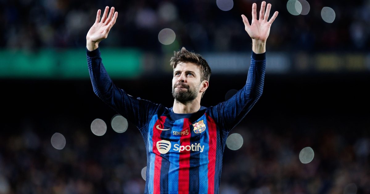 Barcelona, Spain. 5th Nov, 2022. Gerard Pique thanks the supporters for his last game at the La Liga match between FC Barcelona and UD Almeria at the Spotify Camp Nou Stadium in Barcelona, Spain.