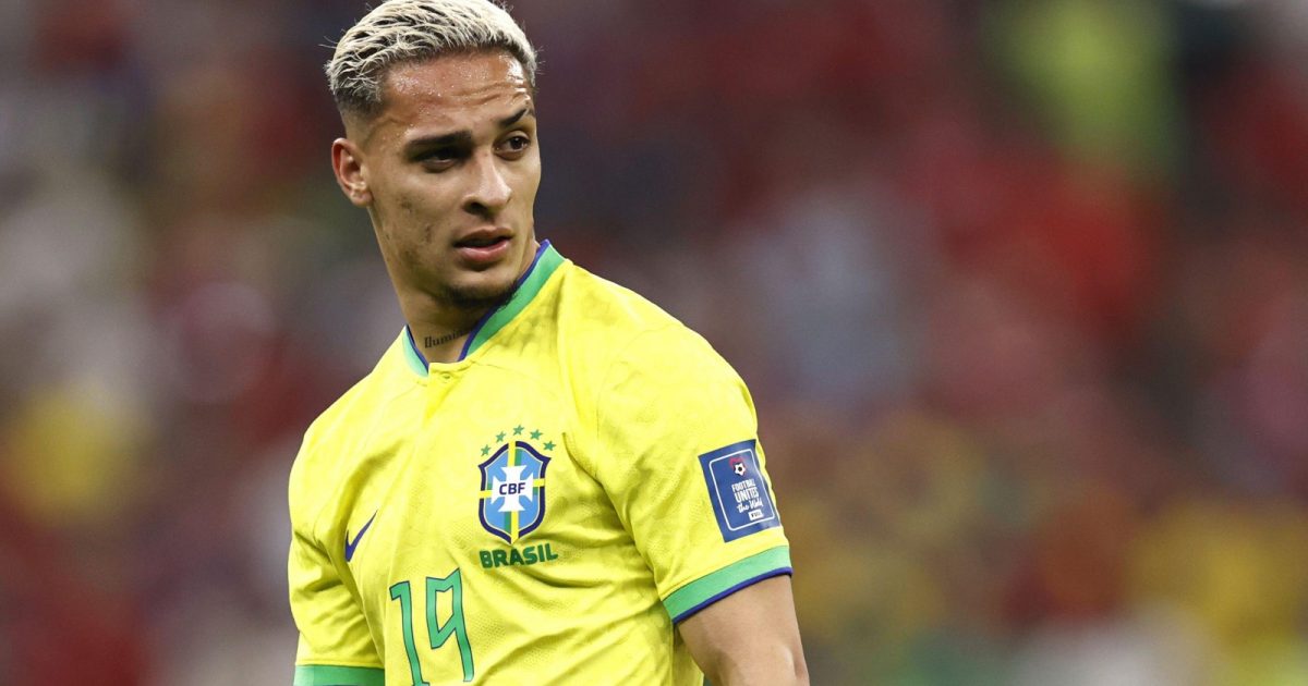 Manchester United winger Antony playing for Brazil in his World Cup debut against Serbia, Qatar 2022, November 24th 2022