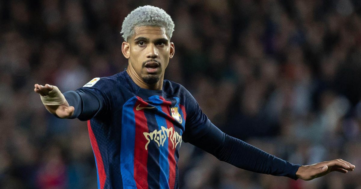Ronald Araujo of FC Barcelona during the La Liga Santander match between FC Barcelona and Real Madrid at the Spotify Camp Nou on March 19, 2023