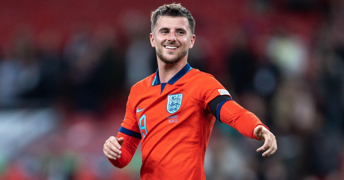 Mason Mount of England applauds the crowd after the UEFA Nations League match between England and Germany at Wembley Stadium, London on Monday 26th September 2022.