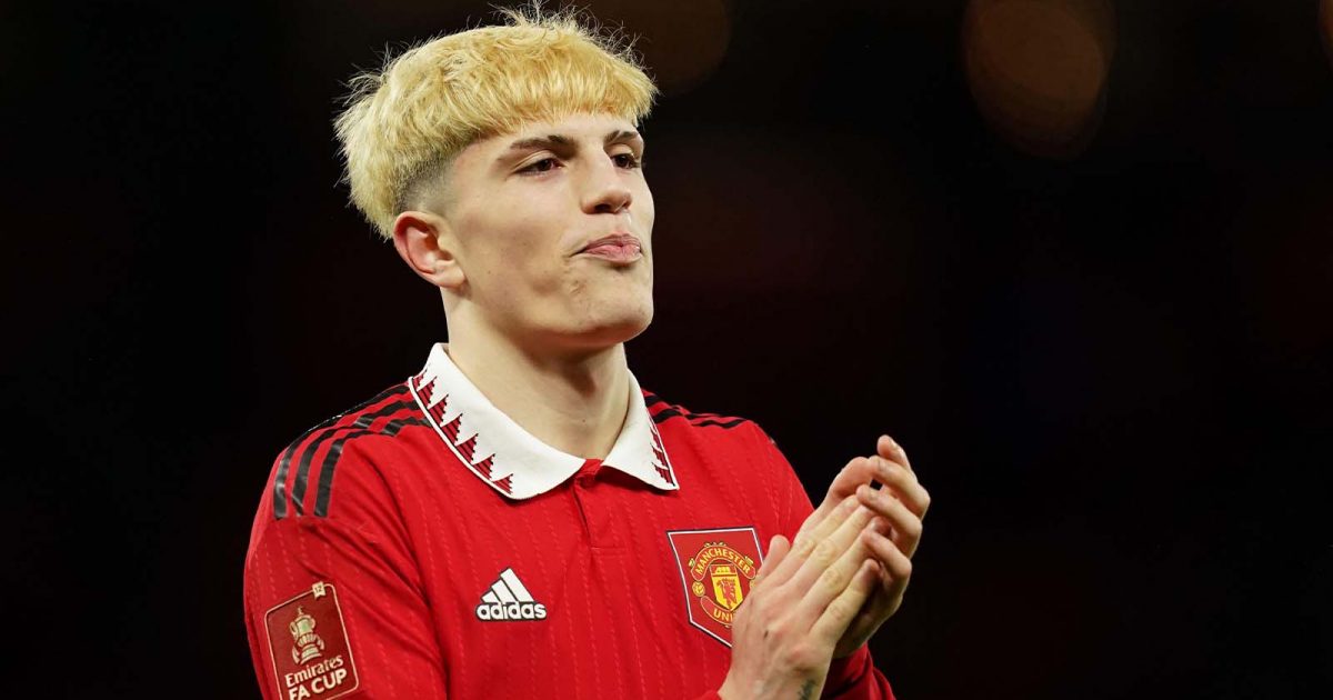 Manchester United's Alejandro Garnacho applauds the fans