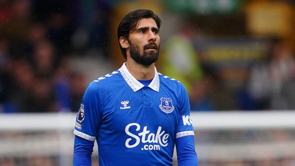 The 10 Highest Earning Premier League Stars Who Are Out Of Contract 