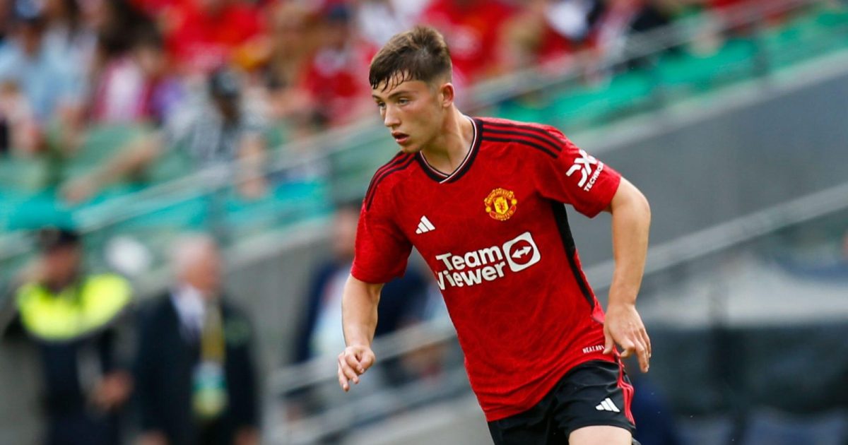 Daniel Gore (Manchester United) on the ball
