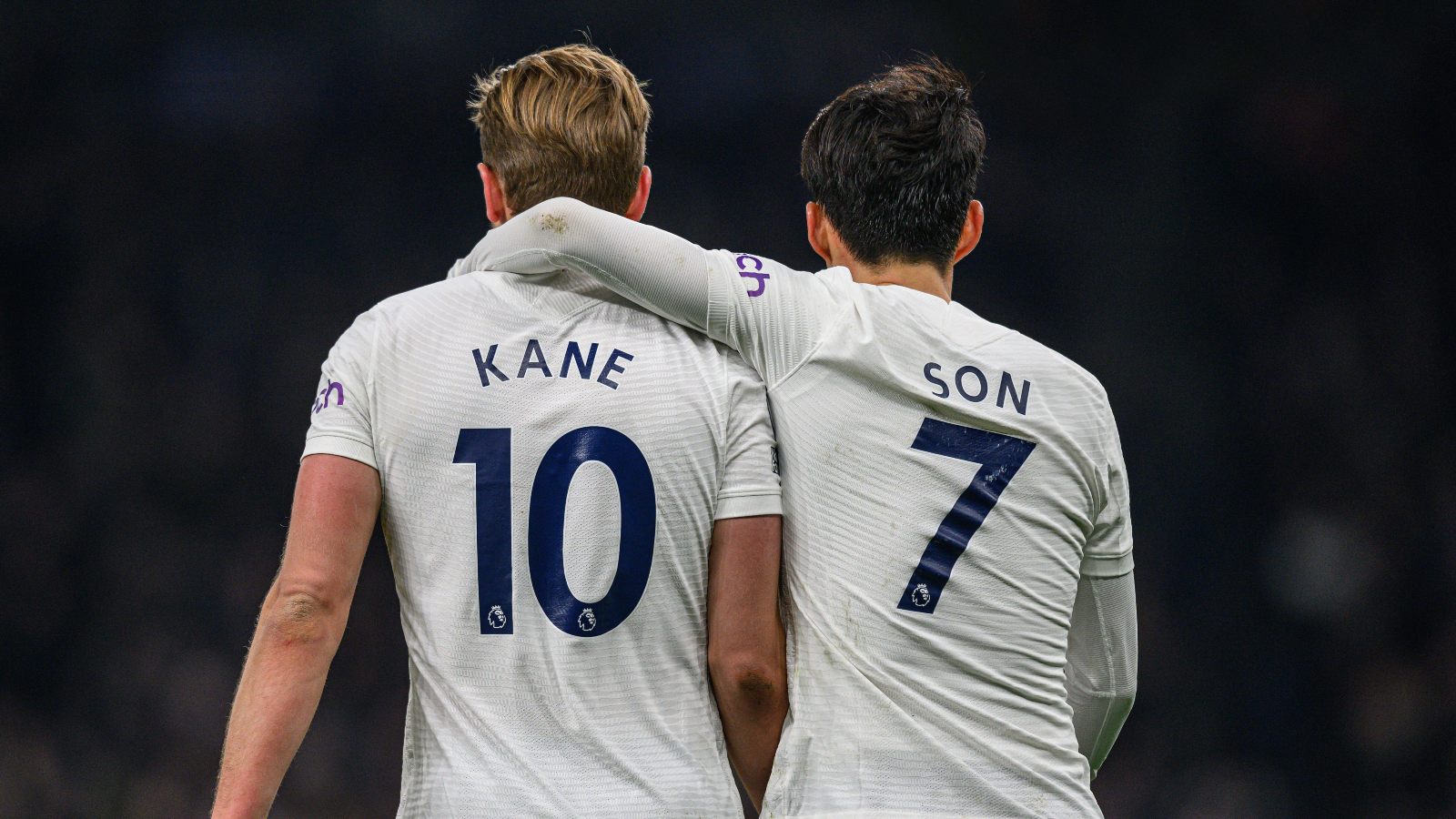 07 March 2022 - Tottenham Hotspur v Everton - Premier League - Tottenham Hotspur Stadium The great combination. Tottenham Hotspur's Harry Kane and Heung-Min Son celebrate Kane's first goal during the Premier League match against Everton.