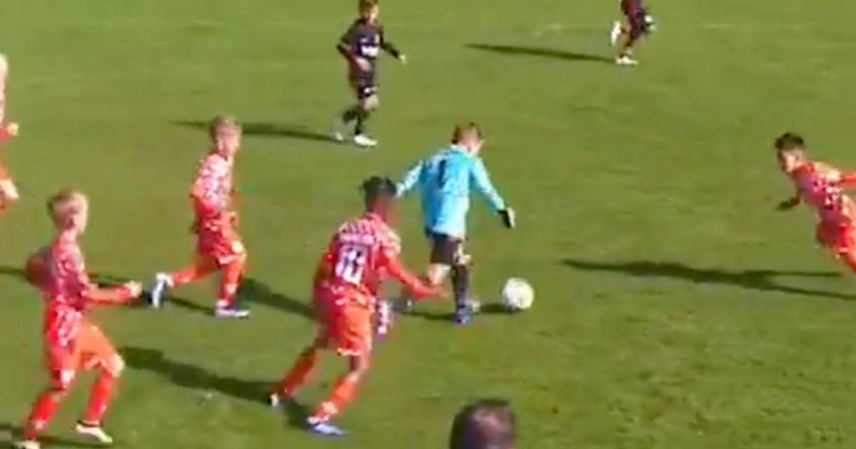 Eintracht Frankfurt Under-9 goalkeeper scoring ridiculous solo Puskas Award worthy goal