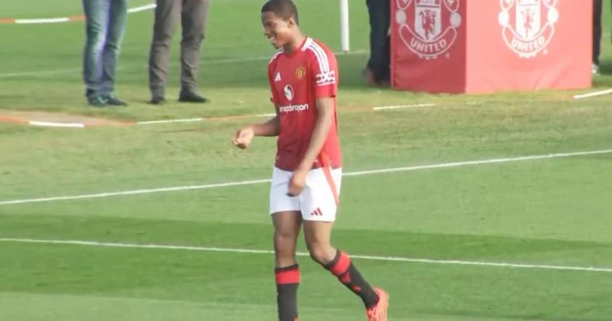 Chido Obi Martin celebrates for Manchester United (Credit: @mufcacademy91 on X)