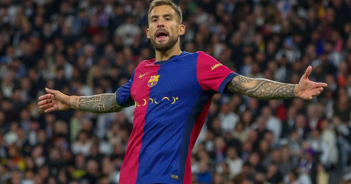 Madrid, Spain. 26th Oct, 2024. Inigo Martinez, FC Barcelona defender seen during a league match between Real Madrid and FC Barcelona at the Santiago Bernabeu Stadium. FInal Score : Real Madrid 0 FC Barcelona 4