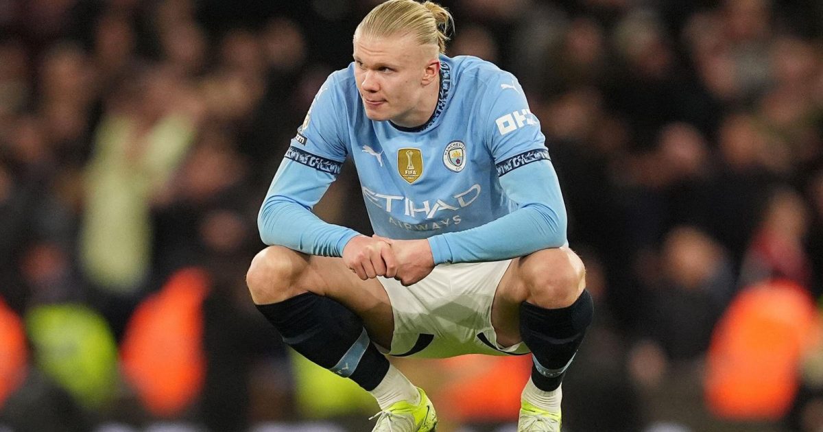 Erling Haaland crouches for Manchester City