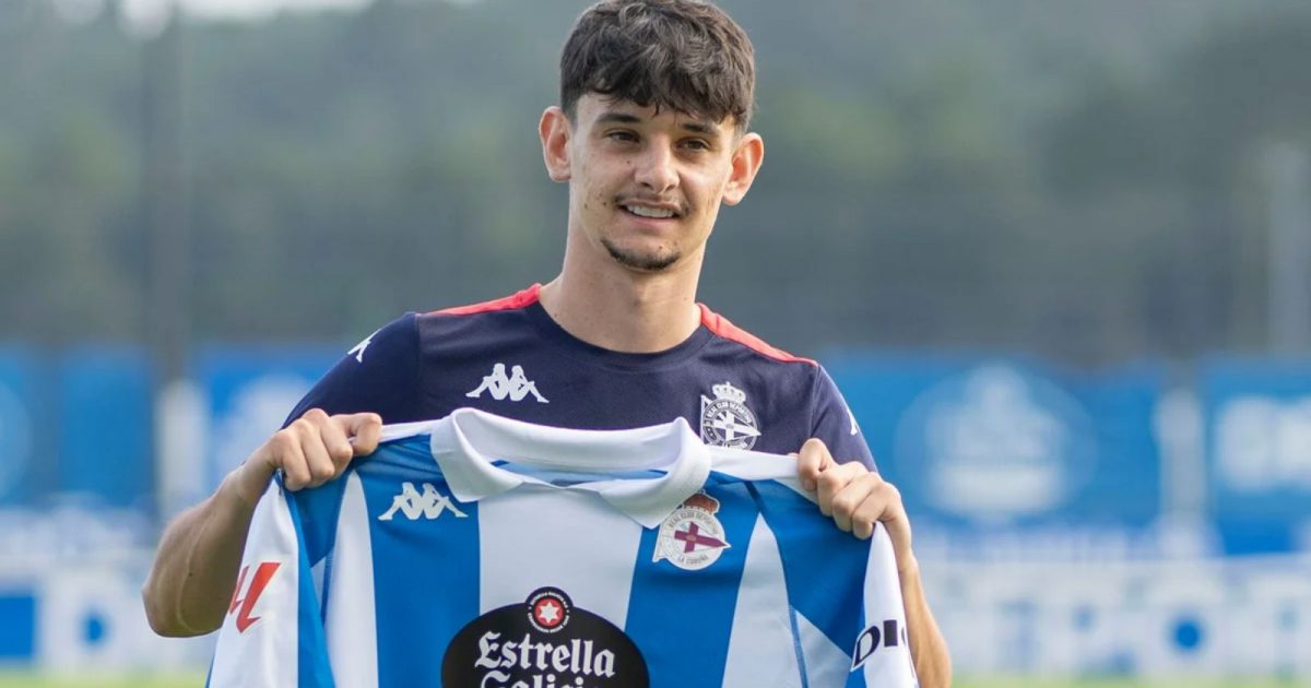 Charlie Patino Hale End Arsenal academy graduate Photograph: Susi Garcia/Deportivo de La Coruna
