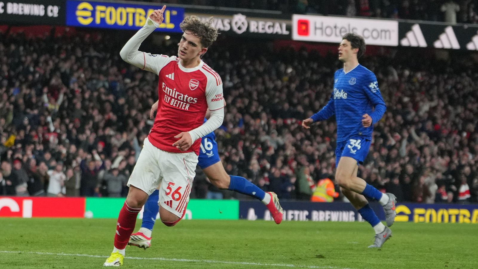 Arsenal wonderkid rookie trading card sells for HUGE price on Ebay