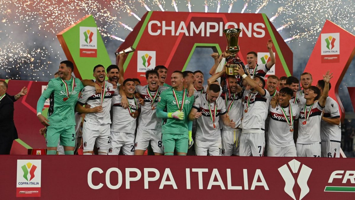 Rome, Italy. 15th May, 2025. Bologna Fc players celebrating cerimony during Final - AC Milan vs Bologna FC, Italian football Coppa Italia match in Rome, Italy, May 14 2025