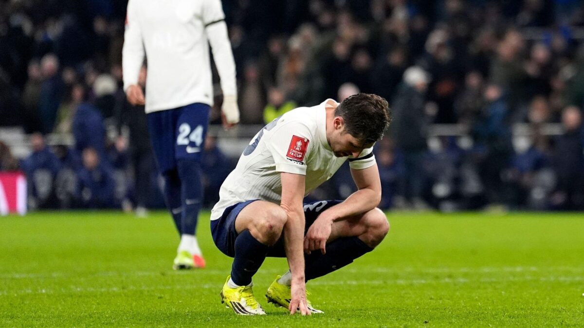 Ben Davies looks dejected after Spurs were beaten in the 2026 Third Round.