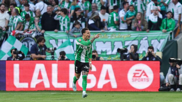 Antony celebrates his acrobatic opener in the derby.