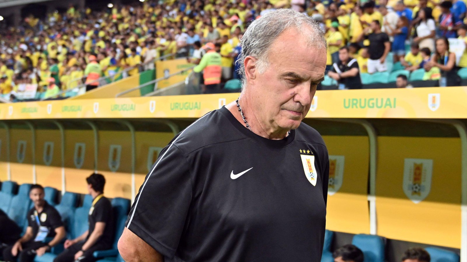 Cite todos os times que Marcelo Bielsa já dirigiu.