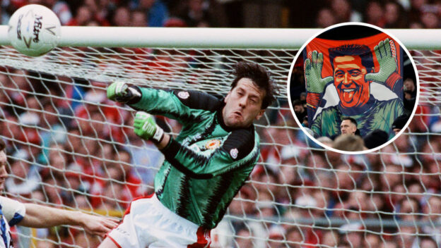 Man Utd goalkeeper Les Sealey.