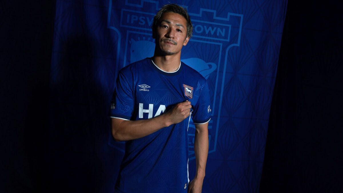 Daizen Maeda signs for Ipswich Town