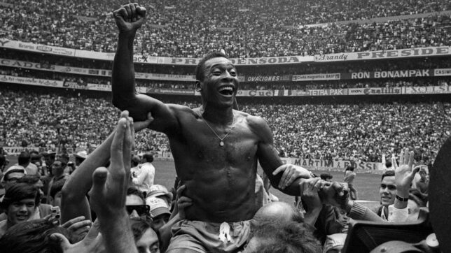 21.06.1970. Azteca stadium, Mexico City. Pele (Brasil) celebrates with team mates and fans as his team win the world cup 1970 championships